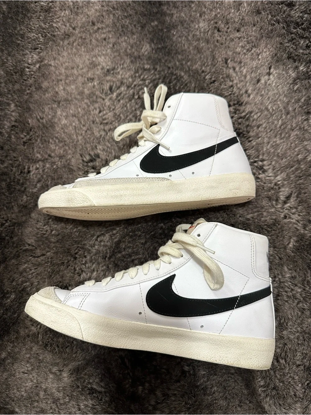 Nike White Black Blazer Mid '77 Vintage Sneakers Sz 8.5 Streetwear Skater Indie